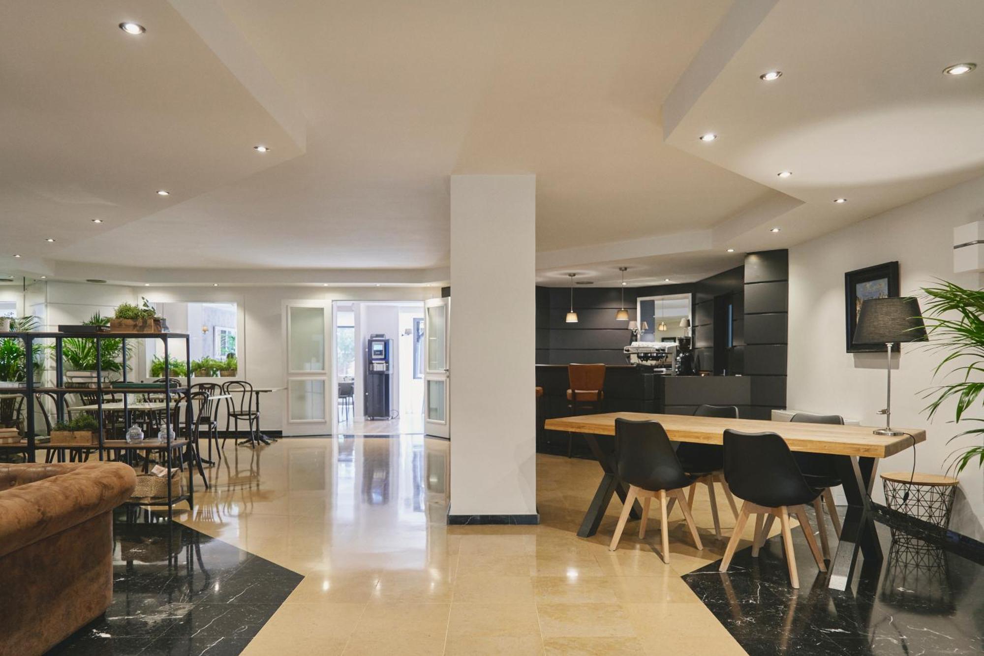 Arenas Atiram Hotel Barcelona Exterior foto