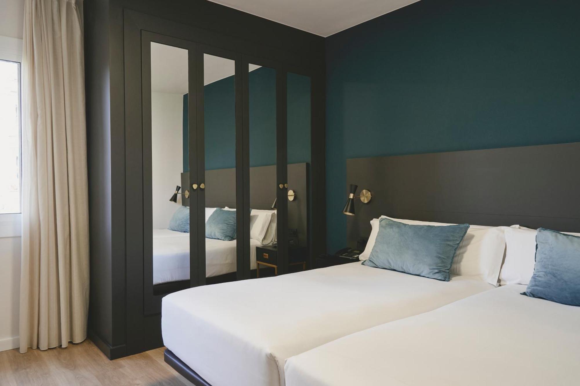 Arenas Atiram Hotel Barcelona Exterior foto