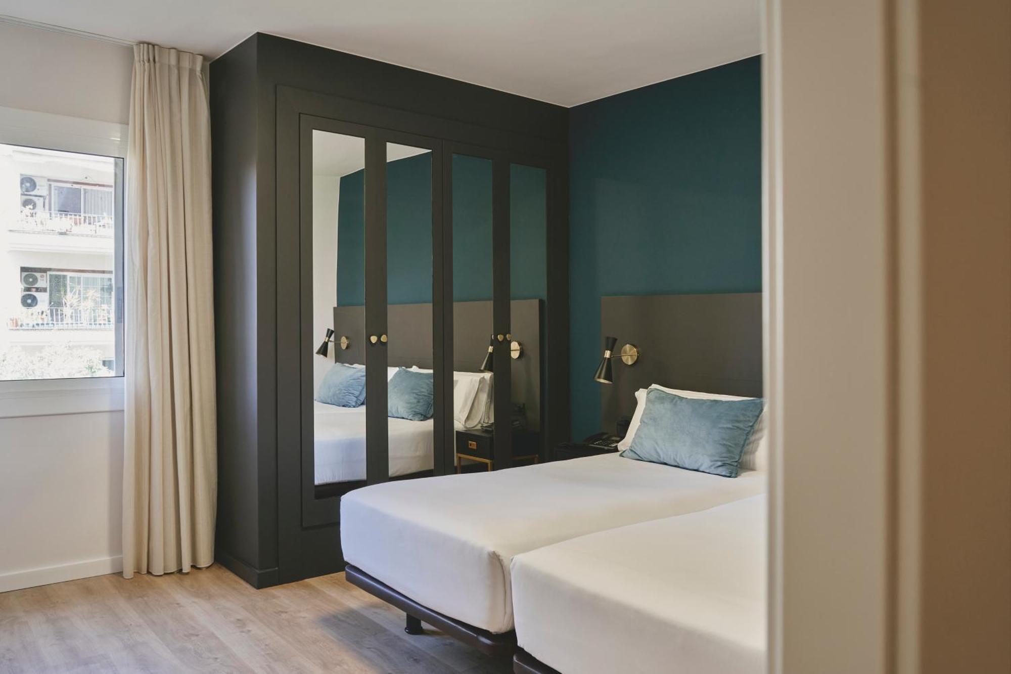 Arenas Atiram Hotel Barcelona Exterior foto